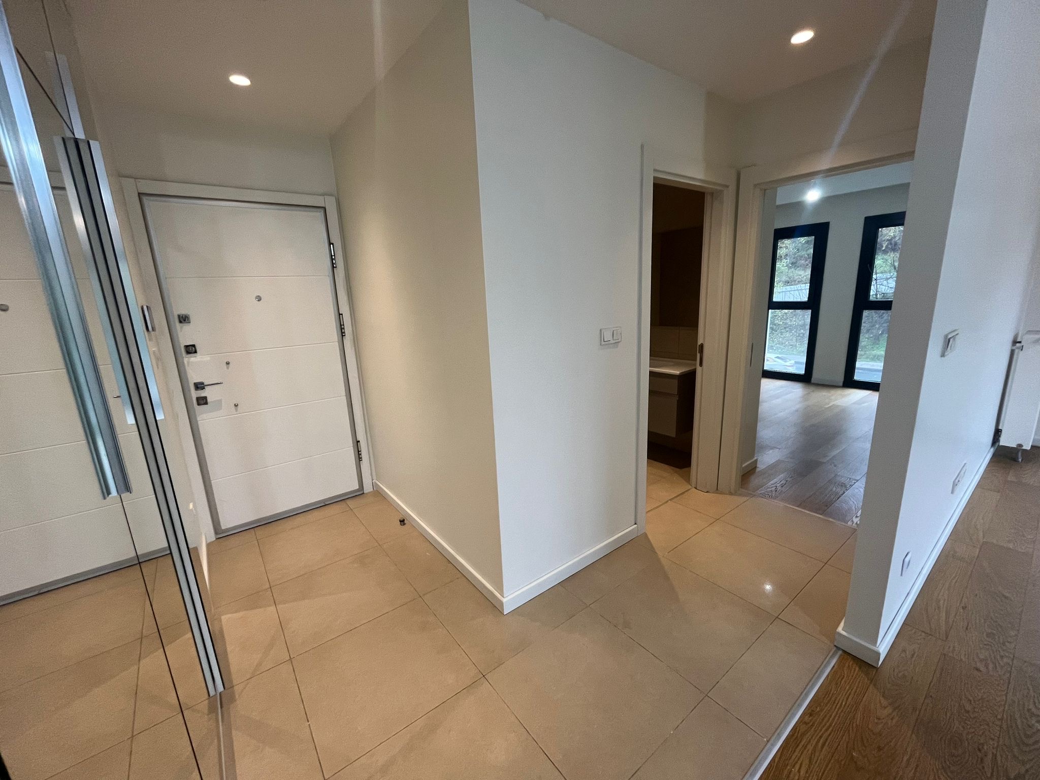 02ff6c83-9207-45b4-8b74-78e87b299d3c