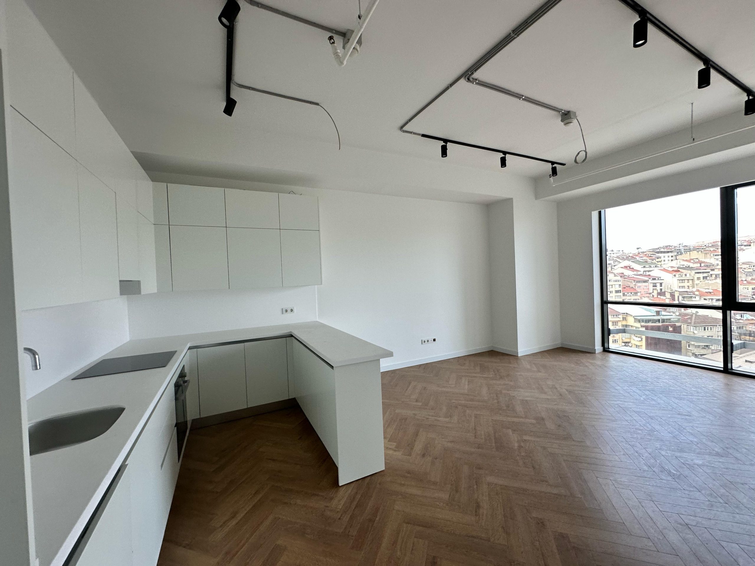 WhatsApp Image 2025-05-10 at 00.16.58