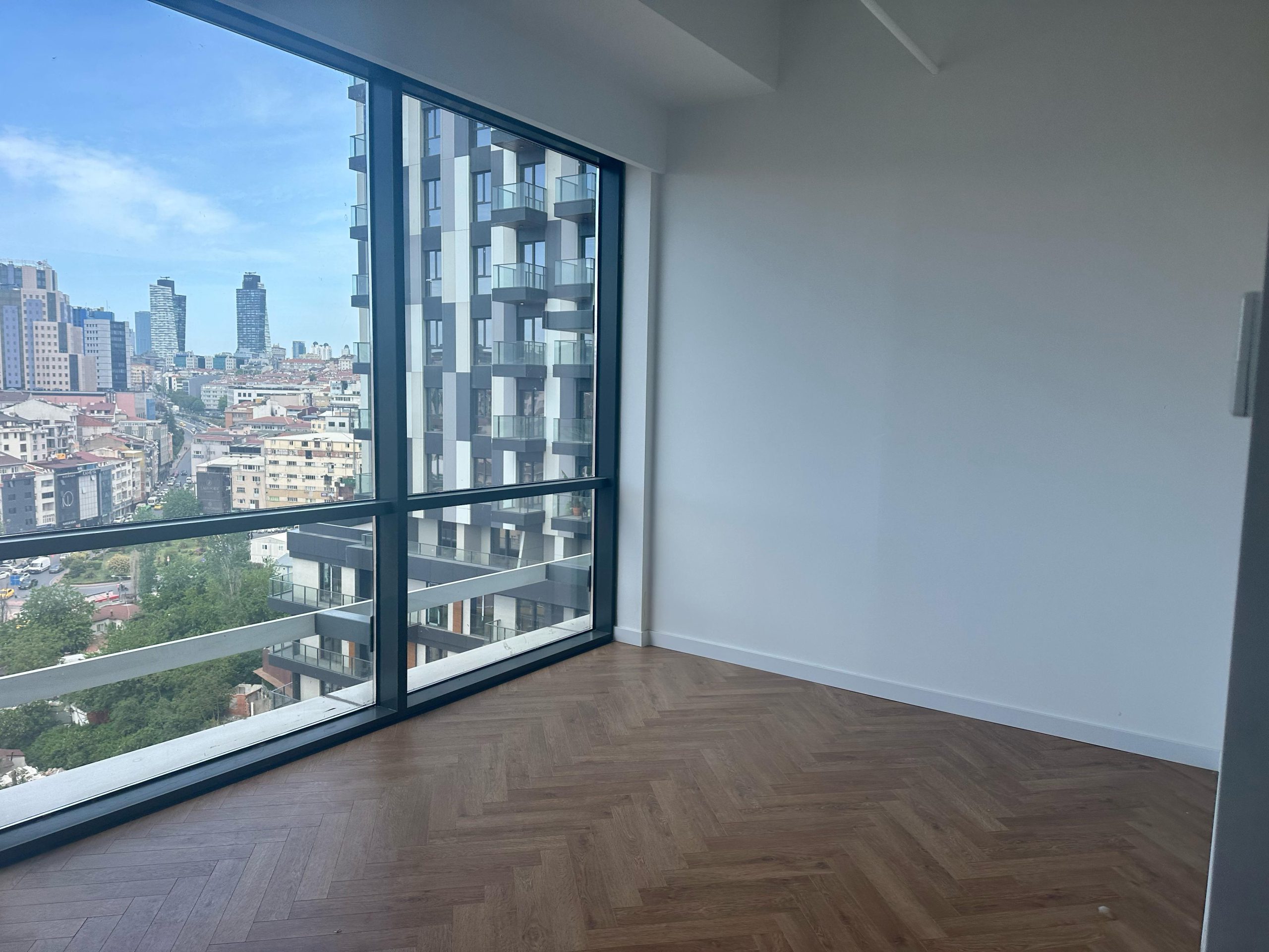 WhatsApp Image 2025-05-10 at 00.16.59 (2)